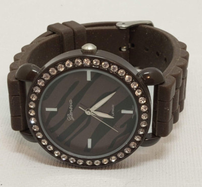 READY 2 wear WOMEN'S Geneva BIG dial QUARTZ silicone STRAP fashion WATCH 7899