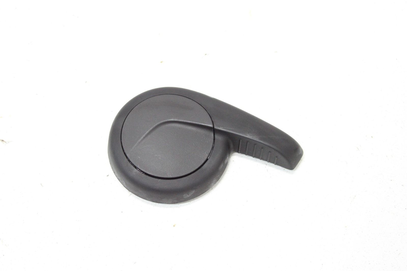 20162020 BUICK ENCORE FRONT LEFT SIDE SEAT RECLINE HANDLE LEVER TRIM OEM eBay