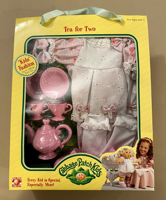Cabbage Patch Kids Clothing ''Tea for Two'' Kids Fashions and Accessories 2004-NIB