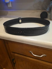 Dutyman 5021 2-1/4" Basketweave Leather Buckleless Outer Belt Size Small 32/34