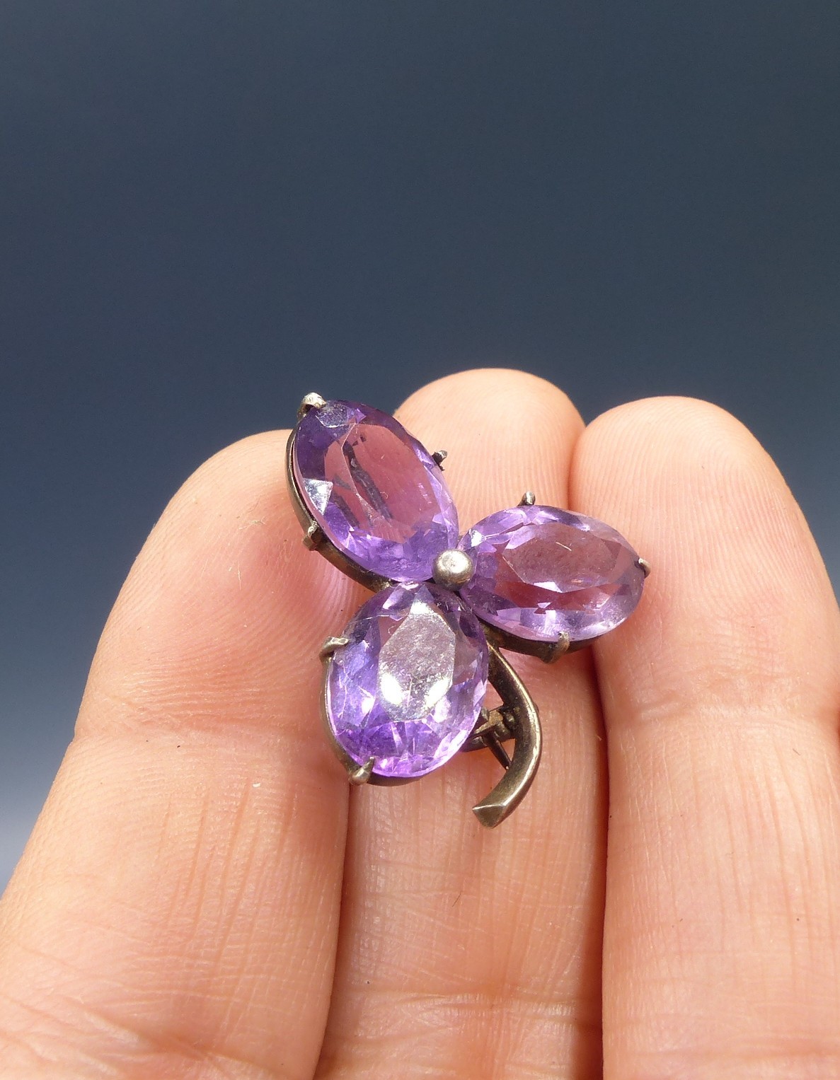 Antique Solid Silver and Amethyst Clover Brooch -… - image 5