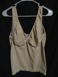 camiseta color carne mujer