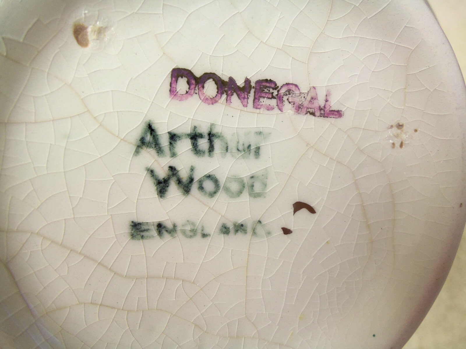 ARTHUR WOOD DONEGAL TEAPOT WITH PINK ROSES AND GOLD TRIM MADE IN