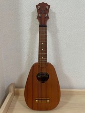 KOALOHA Ukulele 2004 Pineapple