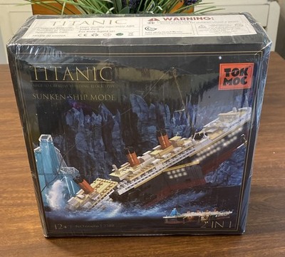 Tokmoc Titanic large 3D building block Model toys Sunken Ship Mode 2288 PCS