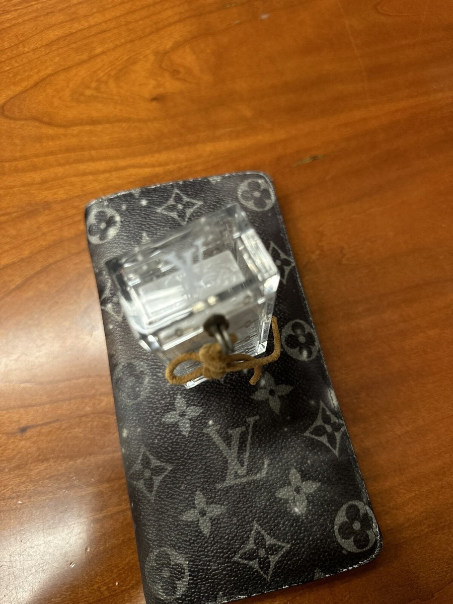 LOUIS VUITTON ルイヴィトン　ノベルティ　希少　ドミノセット LOUIS VUITTON Travel Domino Set 28 pc Clear White Monogram