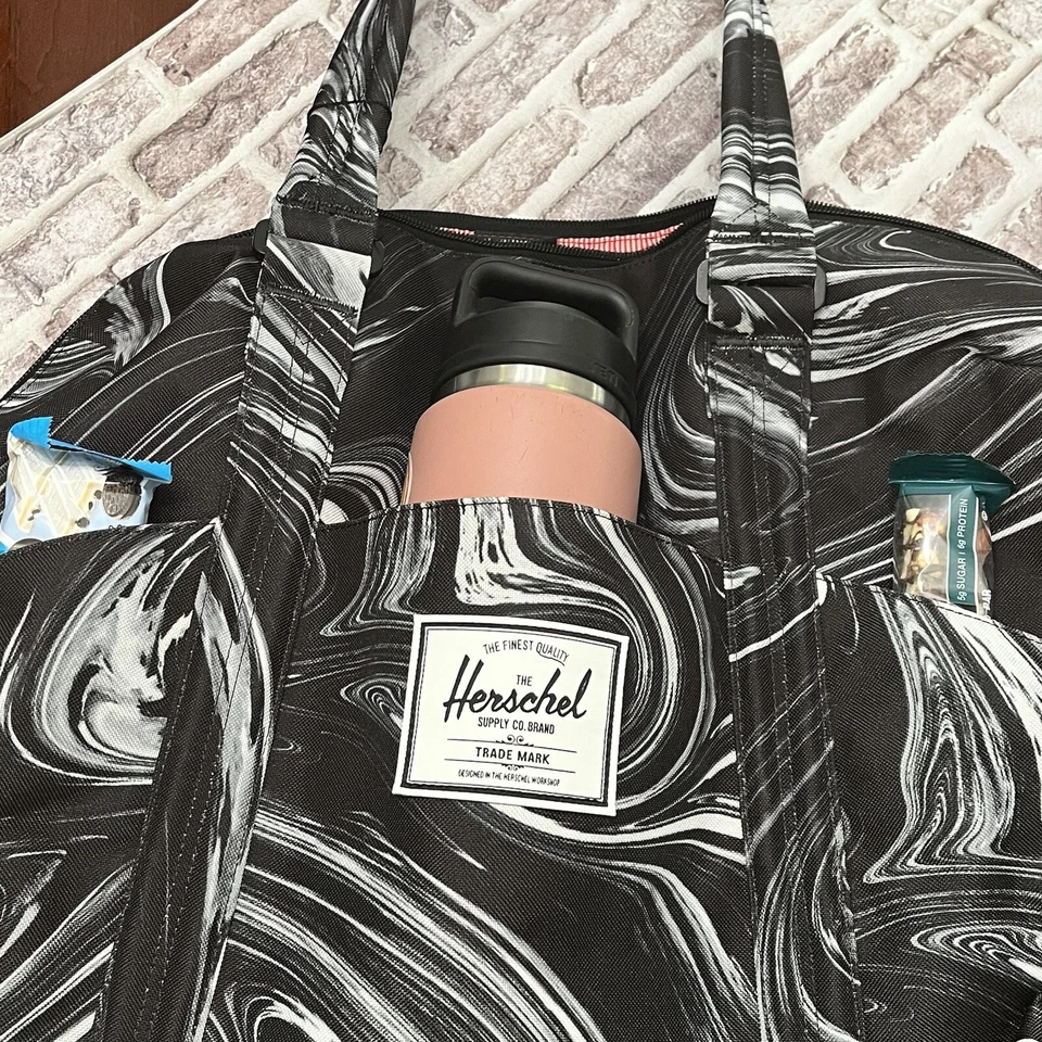 Herschel Strand 包全新带标签黑色白色油漆倒装 — 第 4/4 张图片