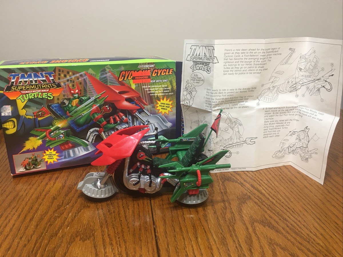 TMNT SuperMutant Cyclone Cycle, The Hero Haulin' Battle Bike