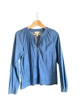 Bridgehampton by Isaac Mizrahi Long Sleeve Zip Down Chambray Denim Top. Size S