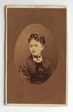 Hübsche junge Frau 3/4 Halskette Kreuz Frisur - altes Foto CDV Verdun