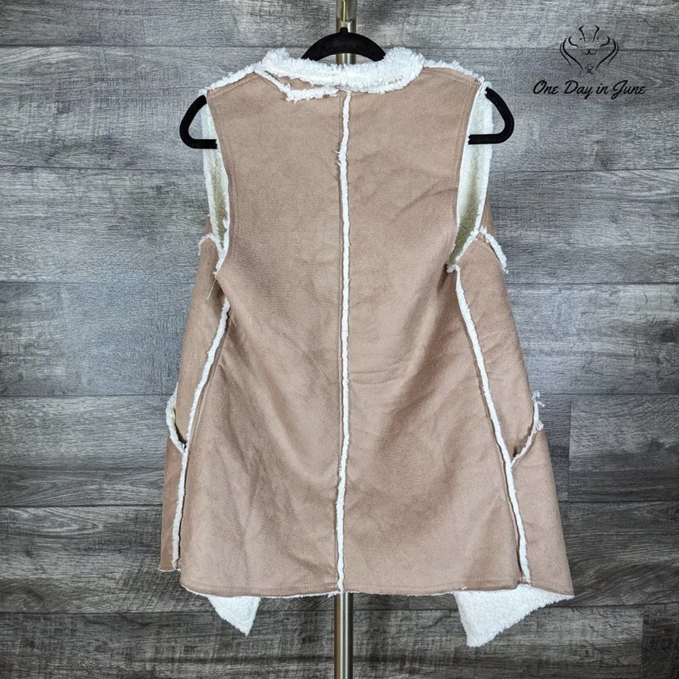 Chaleco forrado de piel sintética LuLaRoe Marlow talla S Foto 2 de 4