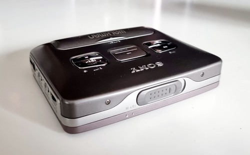 Nuovo raro Walkman lettore cassette SONY WM-EX512, tutti gli accessori in scatola funzionanti - Foto 4 di 12