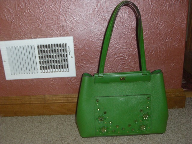 meredith medium pebbled leather tote