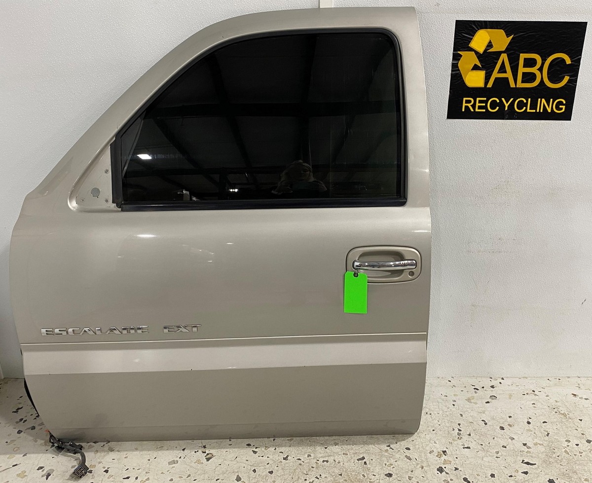 1999-2007 Cadillac Escalade EXT Front Driver's LH Door Fine Silver