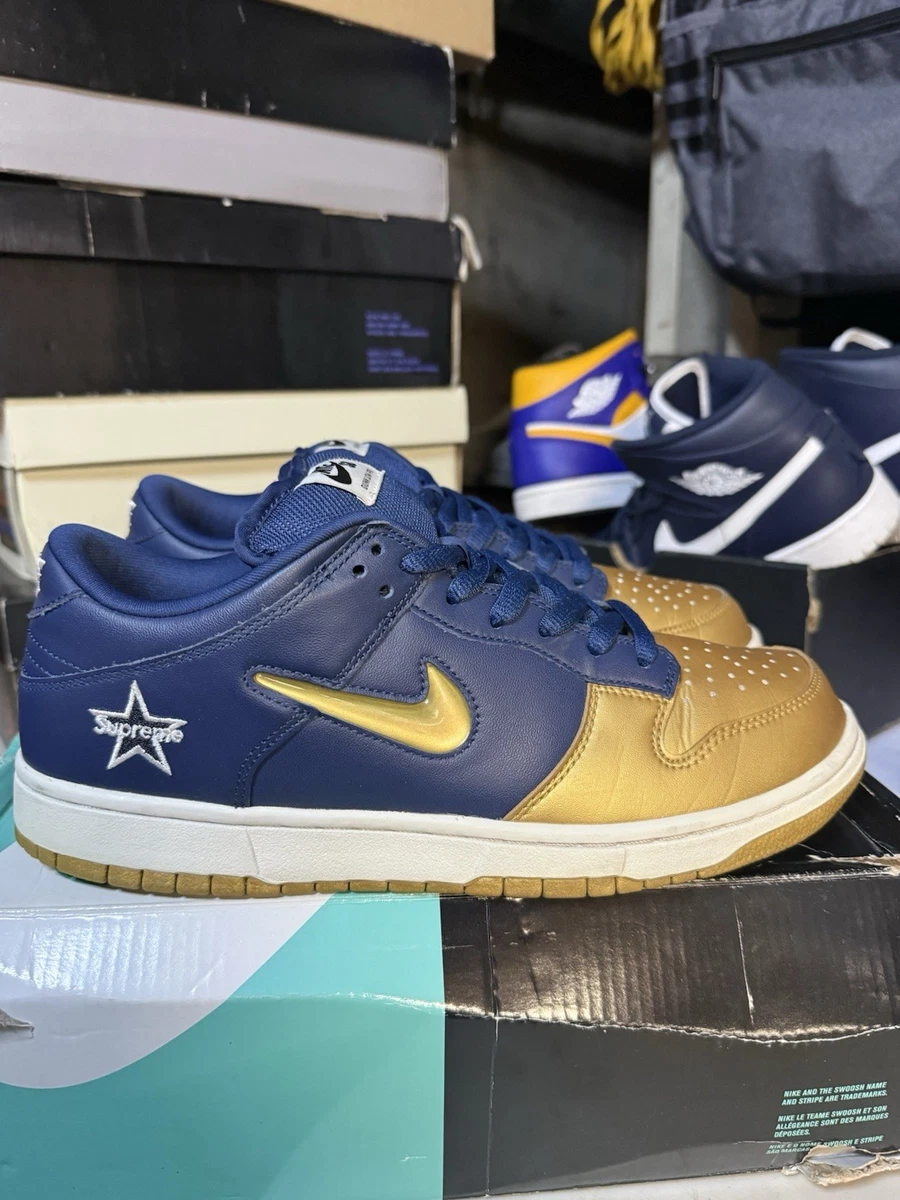 Nike Supreme x Dunk SB QS Low Metallic Gold for Sale