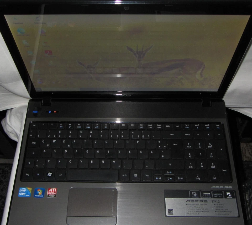 Acer Aspire 5741G Notebook mit  i5 M 460/2,53GHz Prozessor - Bild 2 von 4