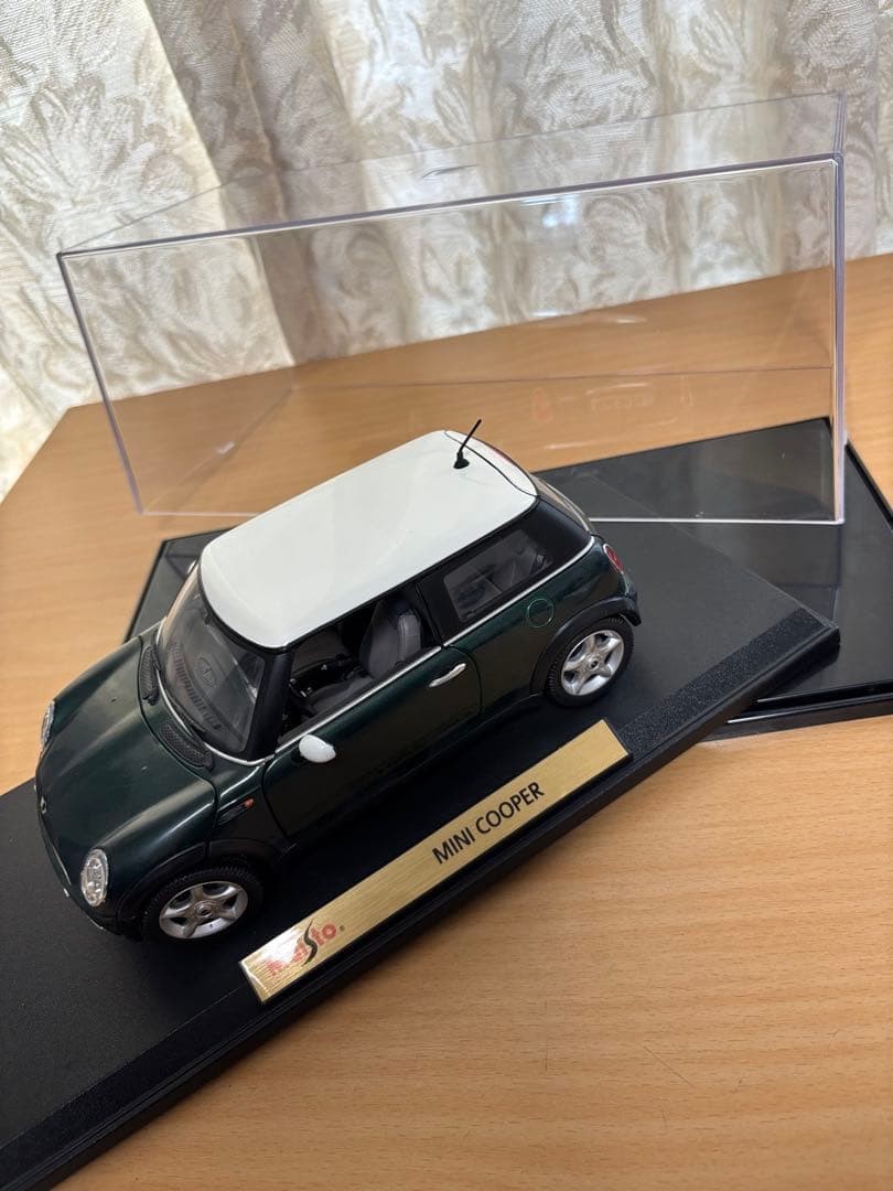Maisto 1/18 MINI COOPER dark green x white roof 794374 | eBay
