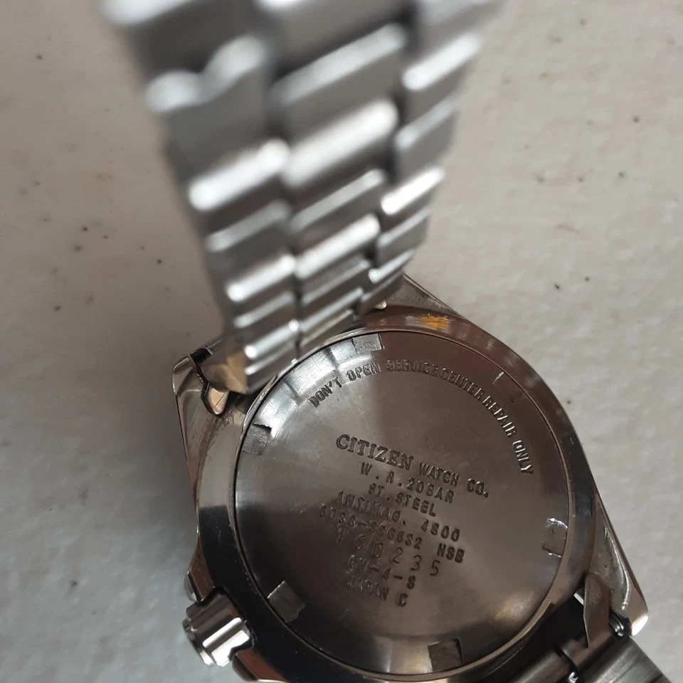 CITIZEN OXY AIR DIVERS WATCH 200 METRES LADIES [OR CHILD SIZE] .RATHER SMALL... - image 3 of 3