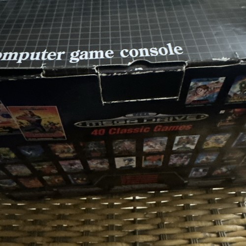 SEGA MEGA DRIVE MINI , 2 CONTROL PADS 42 CLASSIC GAMES CONSOLE OFFICIAL NEW - Picture 10 of 12