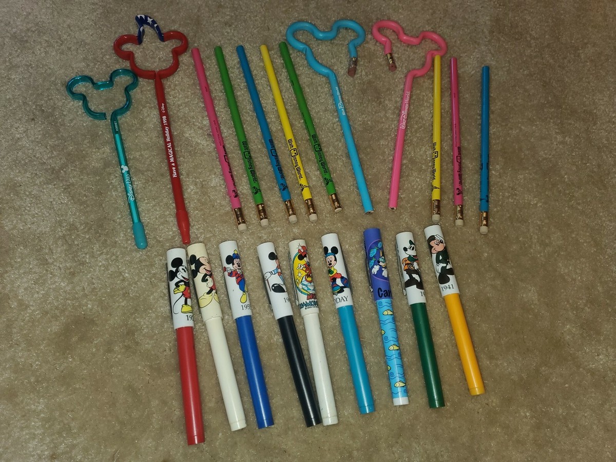 Vtge lot 21 Walt Disney World pens and Pencils Multi color