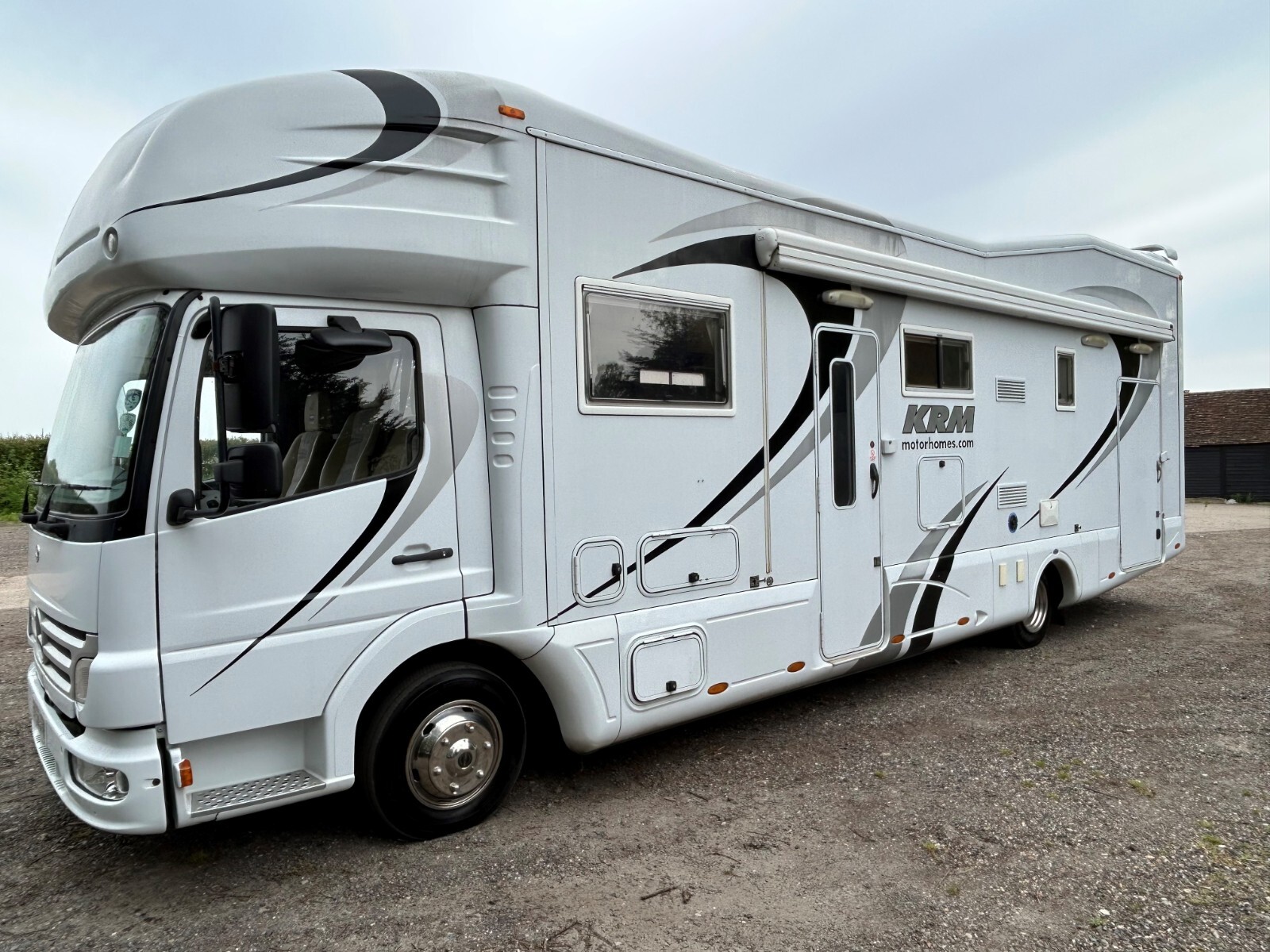 Mercedes KRM race motorhome 7.5t Mercedes 815 Atego - Rear Garage - Picture 2 of 13