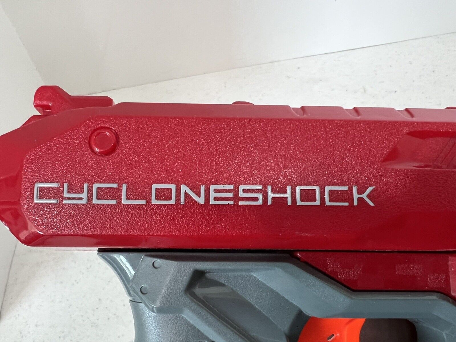 NERF Mega CycloneShock - Pistola de juguete, estilo de color Cybershock,  tambor de 6 dardos, 6 dardos AccuStrike, fácil cebado (exclusivo de )