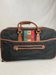 gym bolsa with dividers