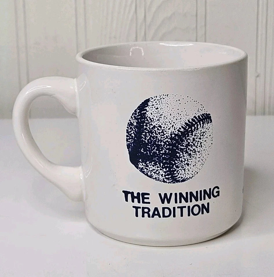 Taza Wolverines de la Universidad de Michigan The Winning Tradition 1982 taza vintage Foto 2 de 4