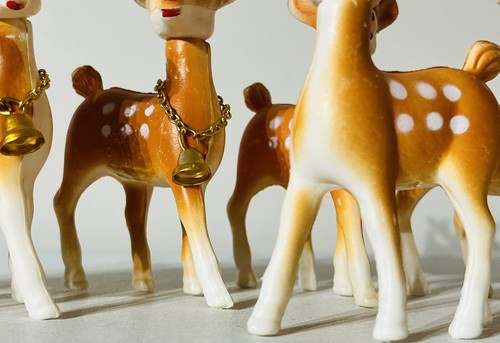 Vintage Plastic Christmas Reindeer x 8 with Gold Bell Moveable Head Rare Set - Picture 11 of 12