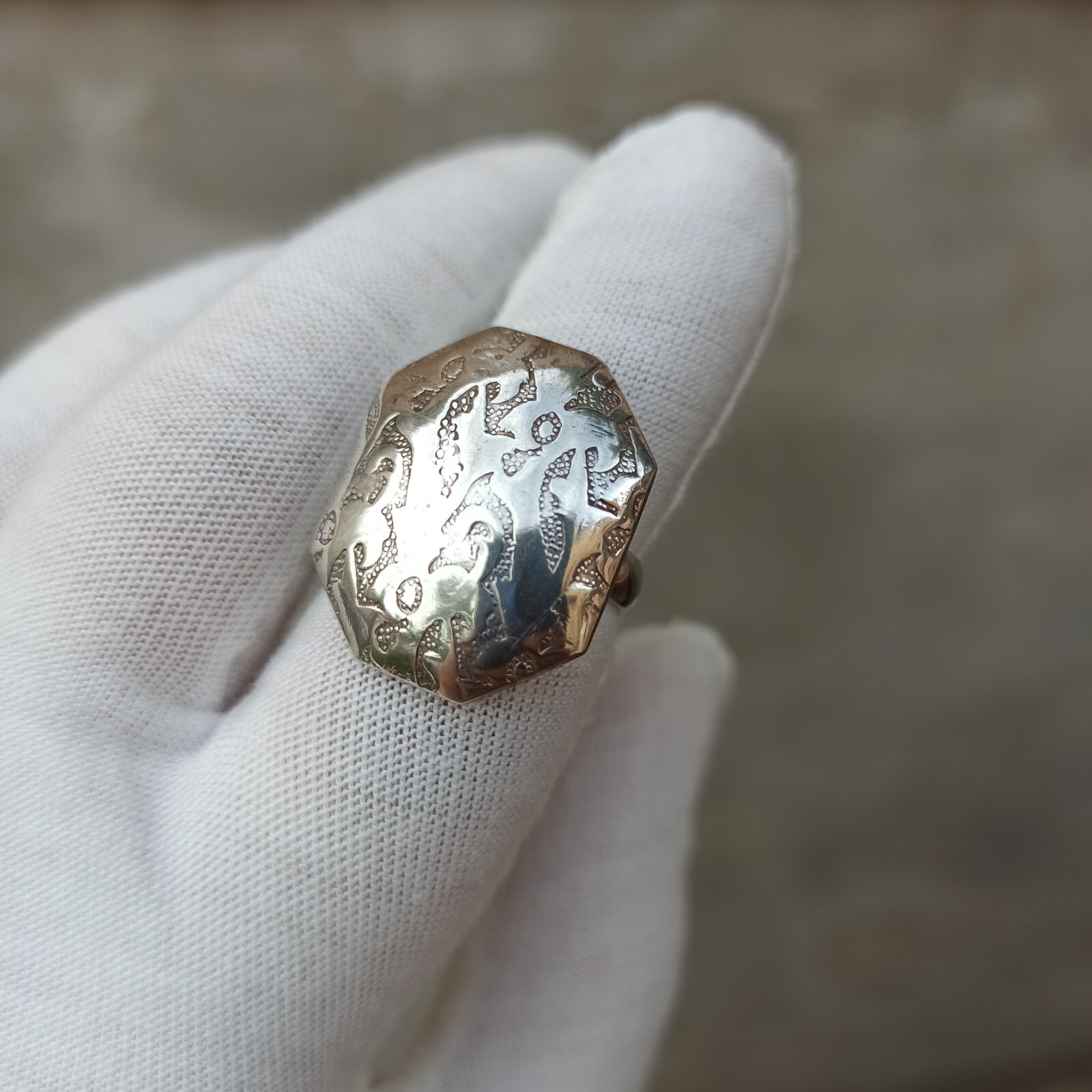 925 Silver Ring Statement VTG Artisan Engraved Ge… - image 9