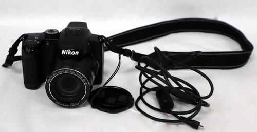 Nikon COOLPIX P500 w/ USB Connection Cord - READ