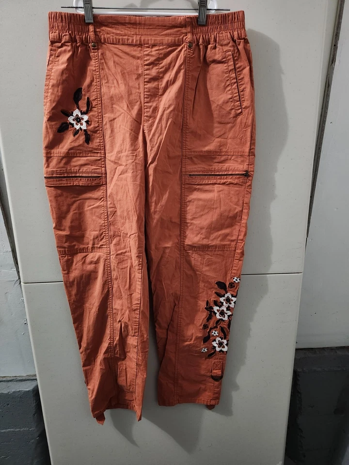 Soft Surroundings Pants Womens M Everything Under The Sun Cargo Embroider Floral - Image 2 of 4