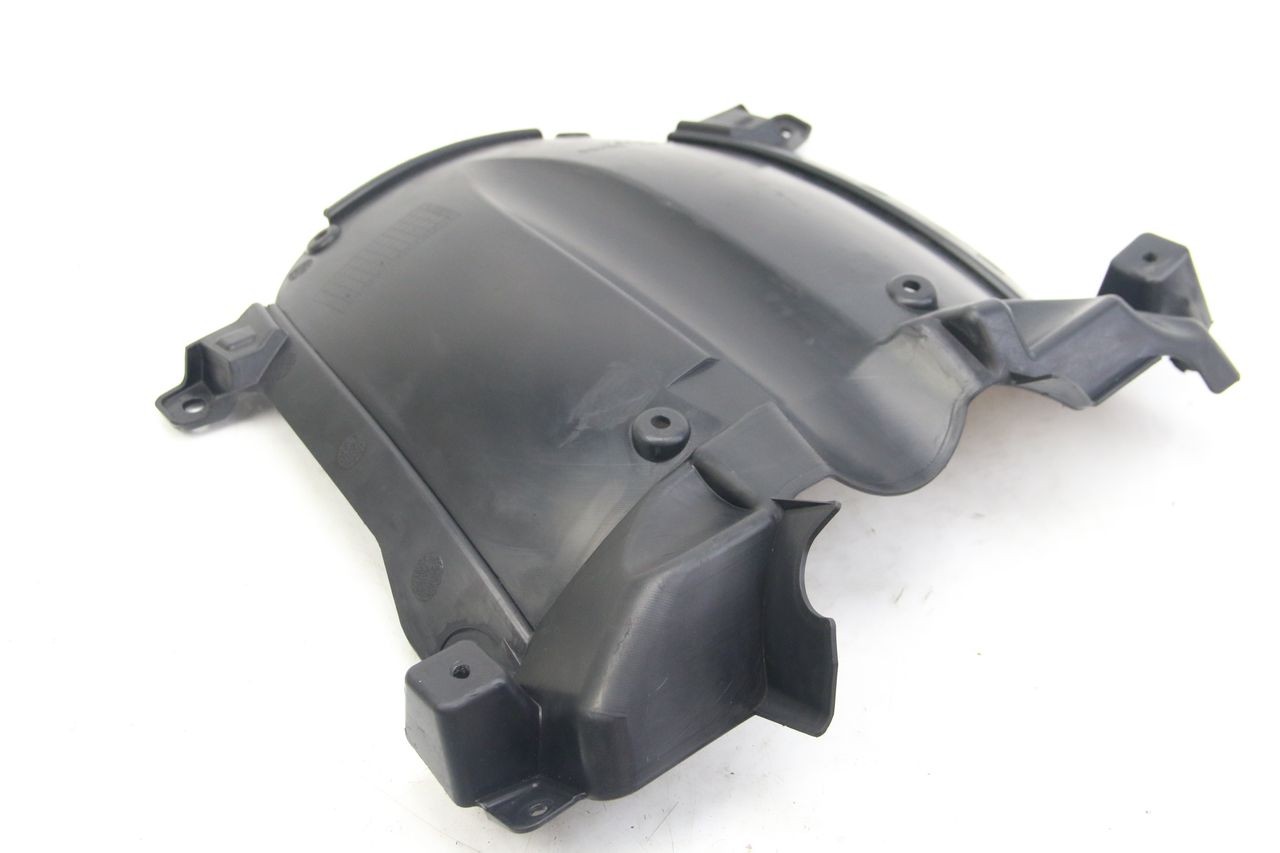 FRONT WHEEL AXLE - SUZUKI SIXTEEN 125 (2008 - 2010)