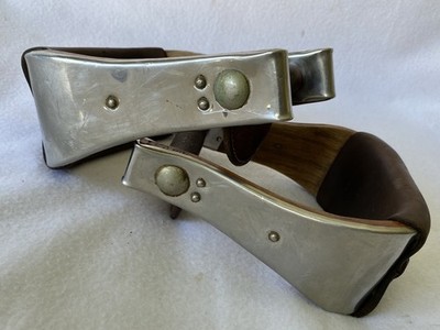 NETTLES 3'' / 3-1/2'' MONEL Bell Stirrups~Leather Foot~Gently Used~Great Condition