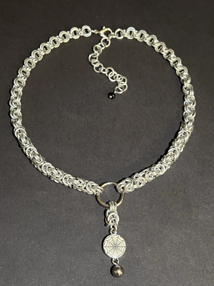 "Collar de malla bizantina hecho a mano con colgante de tela de araña 16""" Foto 4 de 4