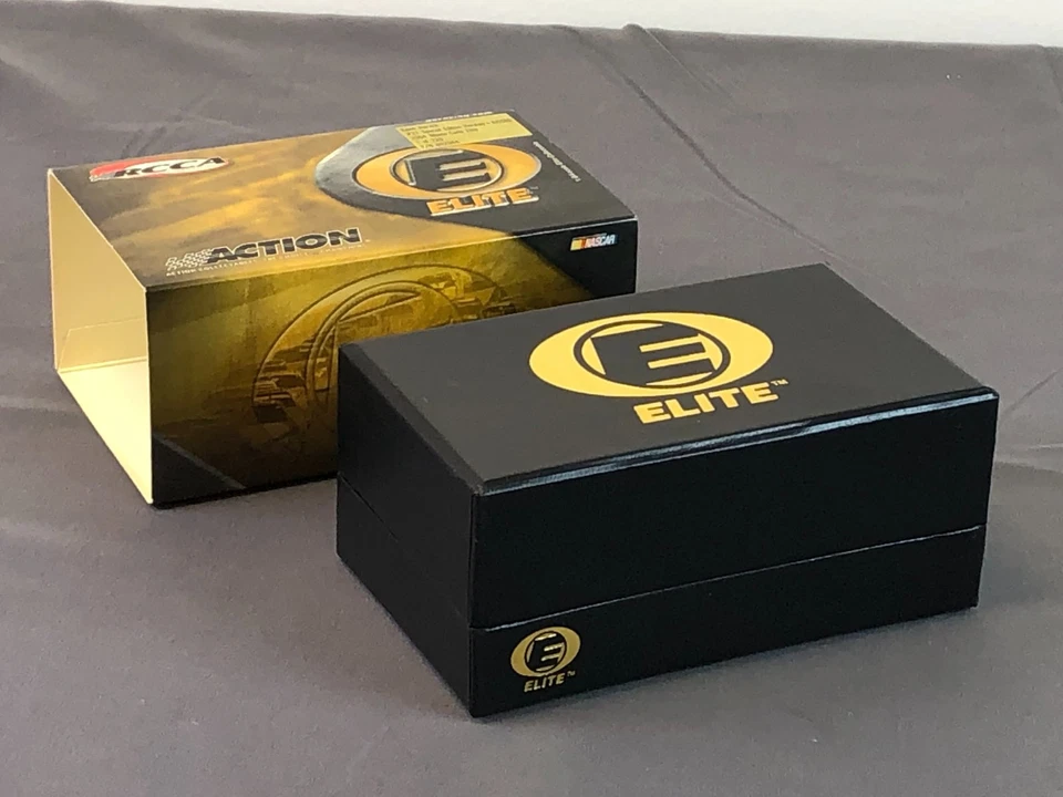 RCCA ELITE 1:64 KEVIN HARVICK #21 EDICIÓN ESPECIAL BESOS DE HERESHEY 2004 MONTE CARLO Foto 2 de 4