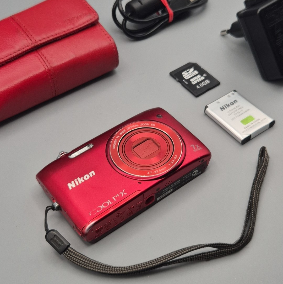 Nikon Coolpix S3400 Red Digital Compact Camera TESTED WORKING Charger Battery SD