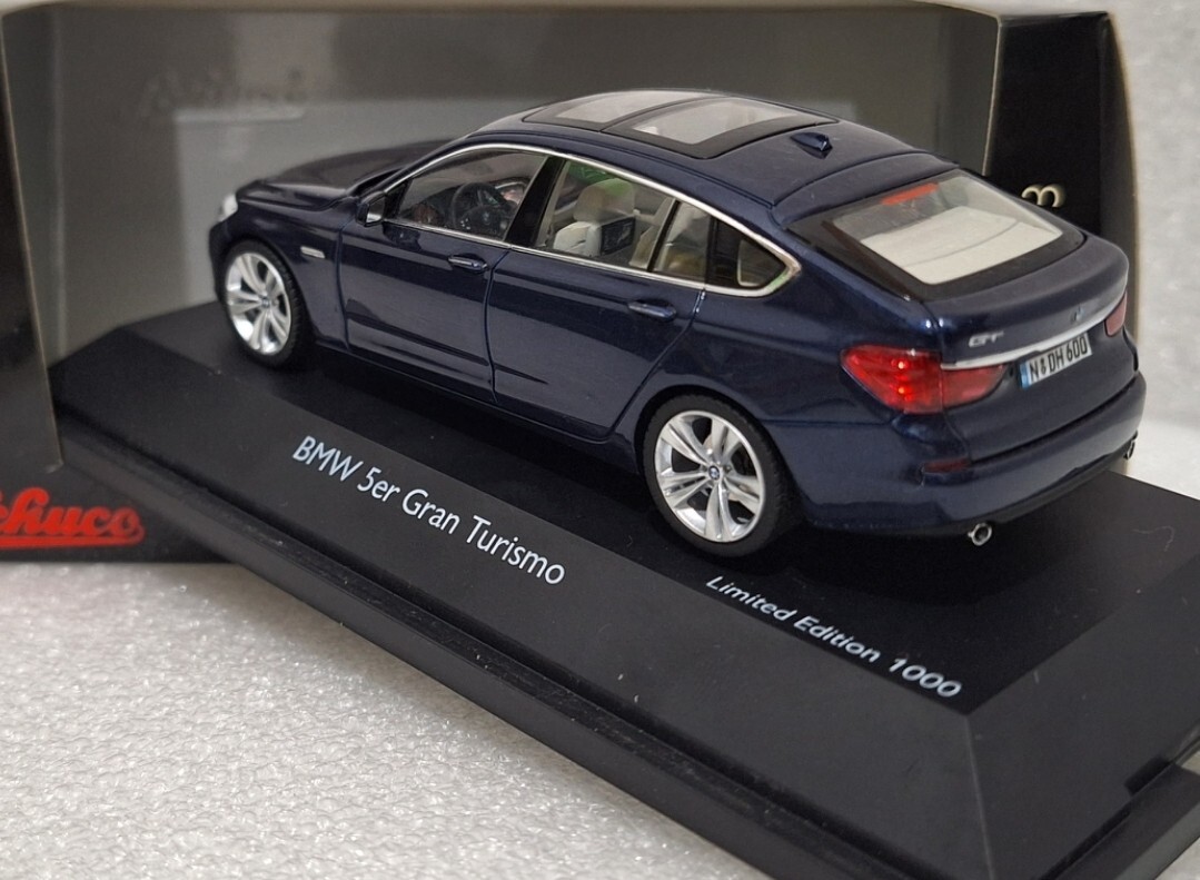 ミニカー Schuco BMW 1/43 5er Gran Turismo Limited Schuco 1:43 BMW 5er Gran Turismo alpine-white 450719300