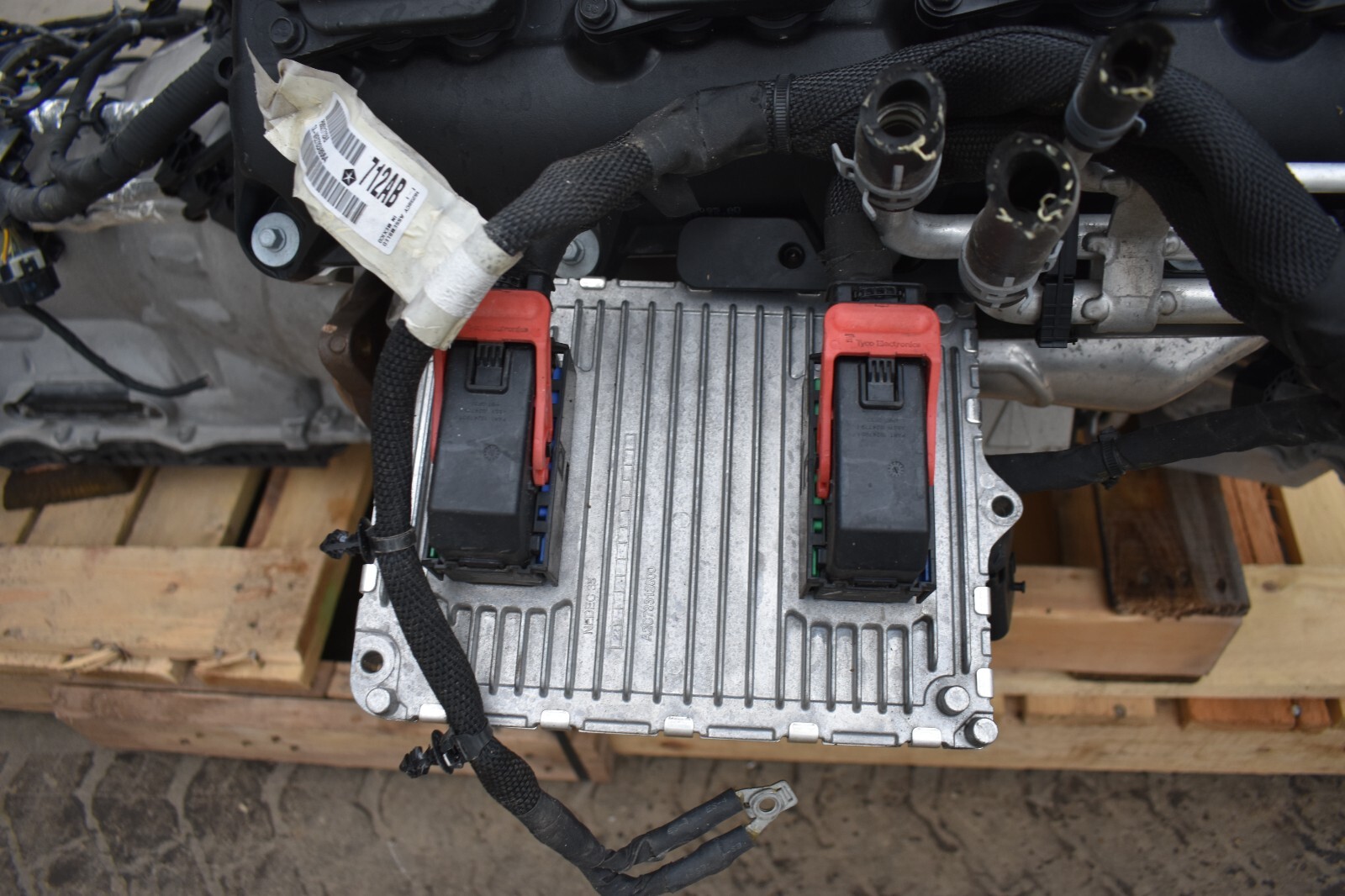 2022 RAM 2500 6.4 HEMI ENGINE & 8HP75 4X4 AUTO TRANSMISSION LIFTOUT