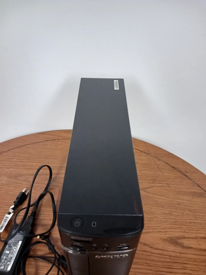 Lenovo desktop computer windows 10 Home 4G Ram - Image 2 of 4