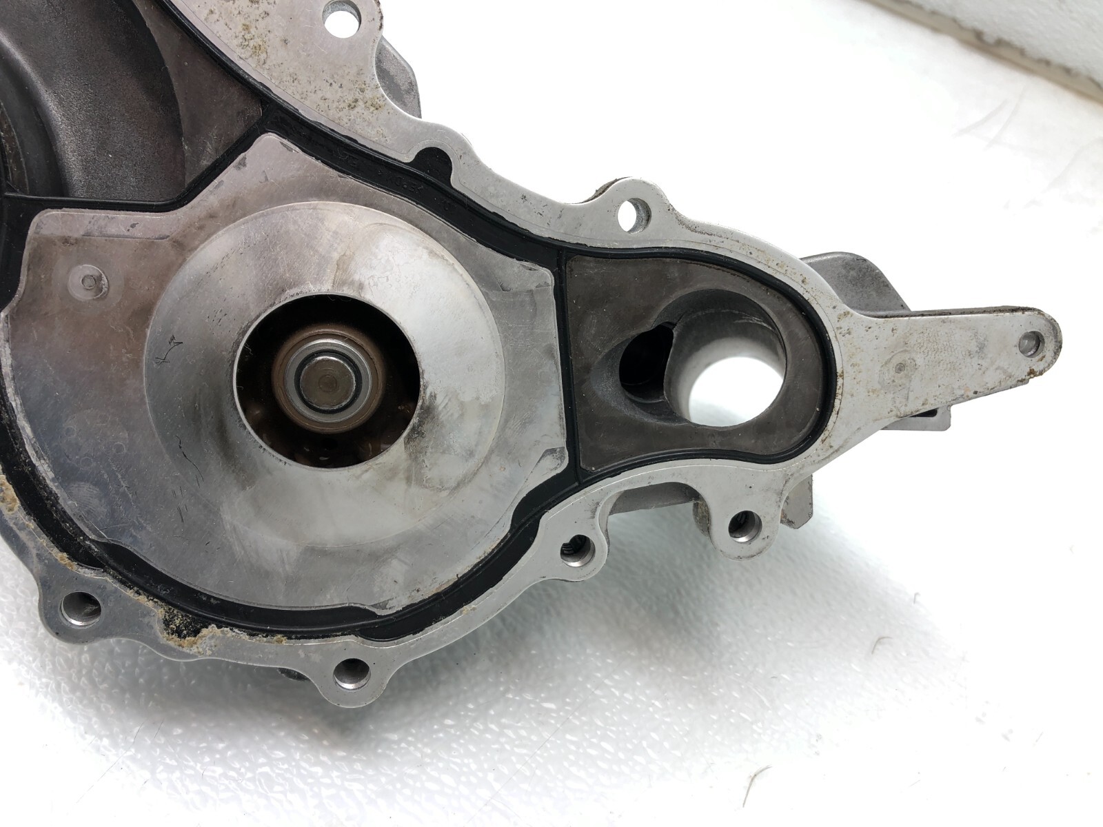 2014-2019 MASERATI GHIBLI SQ4 3.0L V6 WATER PUMP W/ PULLEY OEM 55K.