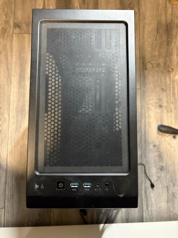 Corsair CC-9011166-WW Mid-Tower ATX Gaming Case - Black - Image 4 of 4