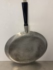 Vintage Wear Ever 12" No. 2582 Griddle Pan Aluminum Bakelite Handle USA — photo 6