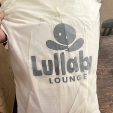 NEW Lullaby Lounge Portable Oval Baby Bassinet, White & Brown, Model BLF N 001