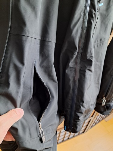Hochwertige Skijacke mit RECCO von Wed'ze, Größe Large - Bild 9 von 15