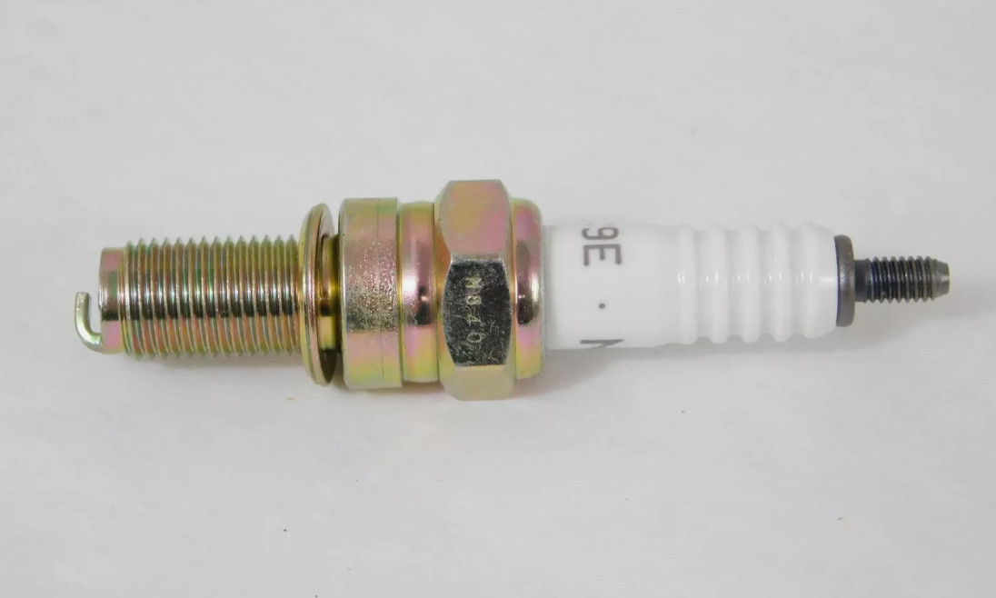 1985-2007 NGK 7499 C9E Spark Plug for Kawasaki ZX1100 ZX750 ZX600 Ninja