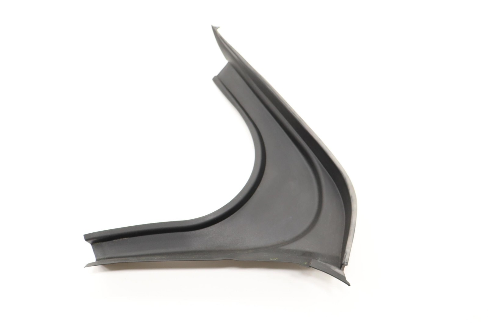 2014 -2024 MASERATI GHIBLI REAR TRUNK RIGHT SIDE CORNER TRIM PANEL OEM 670036881