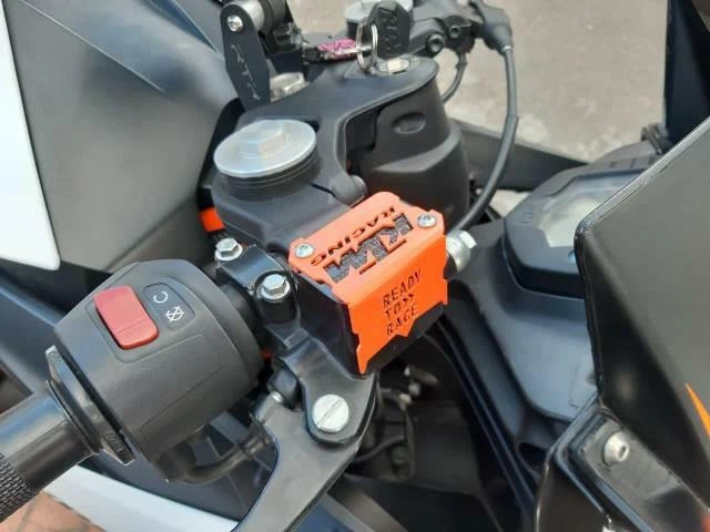 Front Brake Fluid Tank Cover for KTM RC 200 Motorcycles