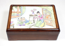 EARLY REPUBLIC CHINESE ROSEWOOD TRINKET BOX FAMILLE ROSE PORCELAIN INSET PLAQUE
