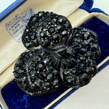 ALBERT WEISS SIGNED BLACK FRENCH JET CRYSTALS PANSY FLOWER VINTAGE LARGE BROOCH